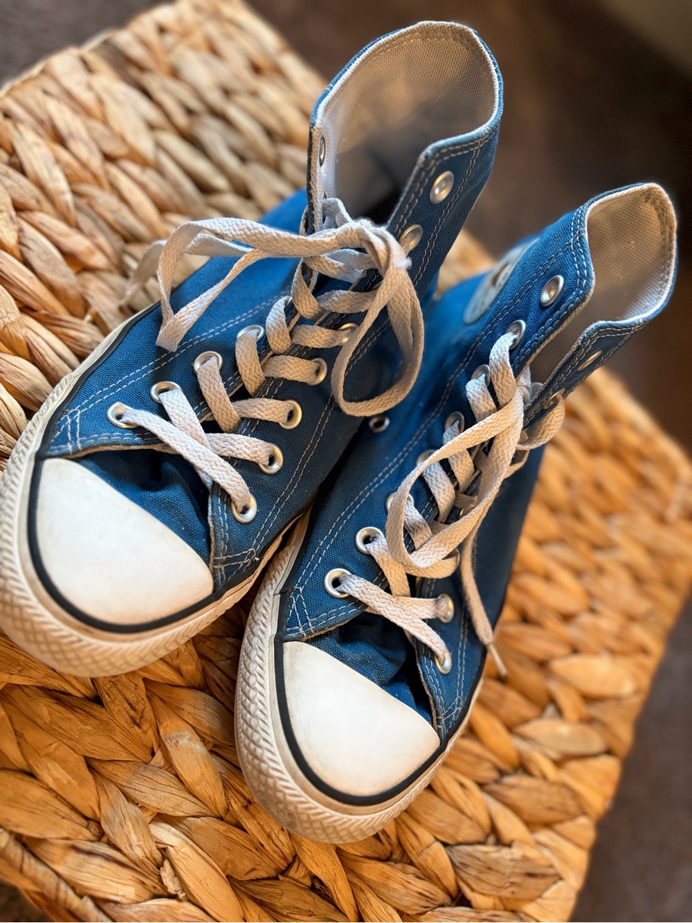 Converse All Star Unisex High Top Chuck Taylor Sneakers in Blue